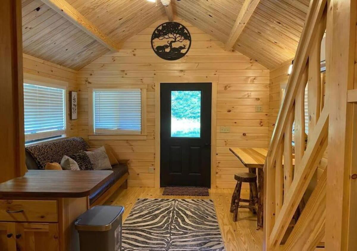 Serene 1Br Cabin Near Nc Z00 With Loft & Waterview Эшборо Экстерьер фото