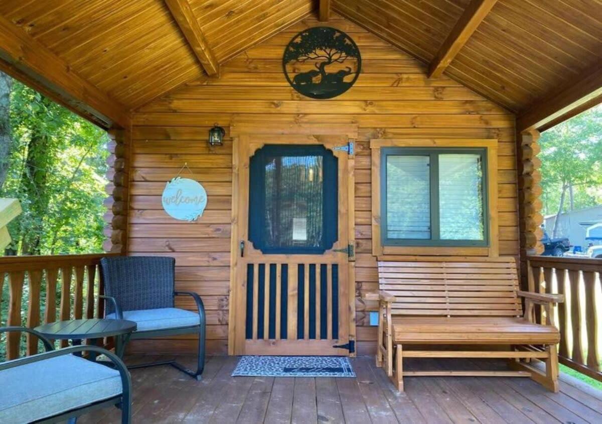 Serene 1Br Cabin Near Nc Z00 With Loft & Waterview Эшборо Экстерьер фото